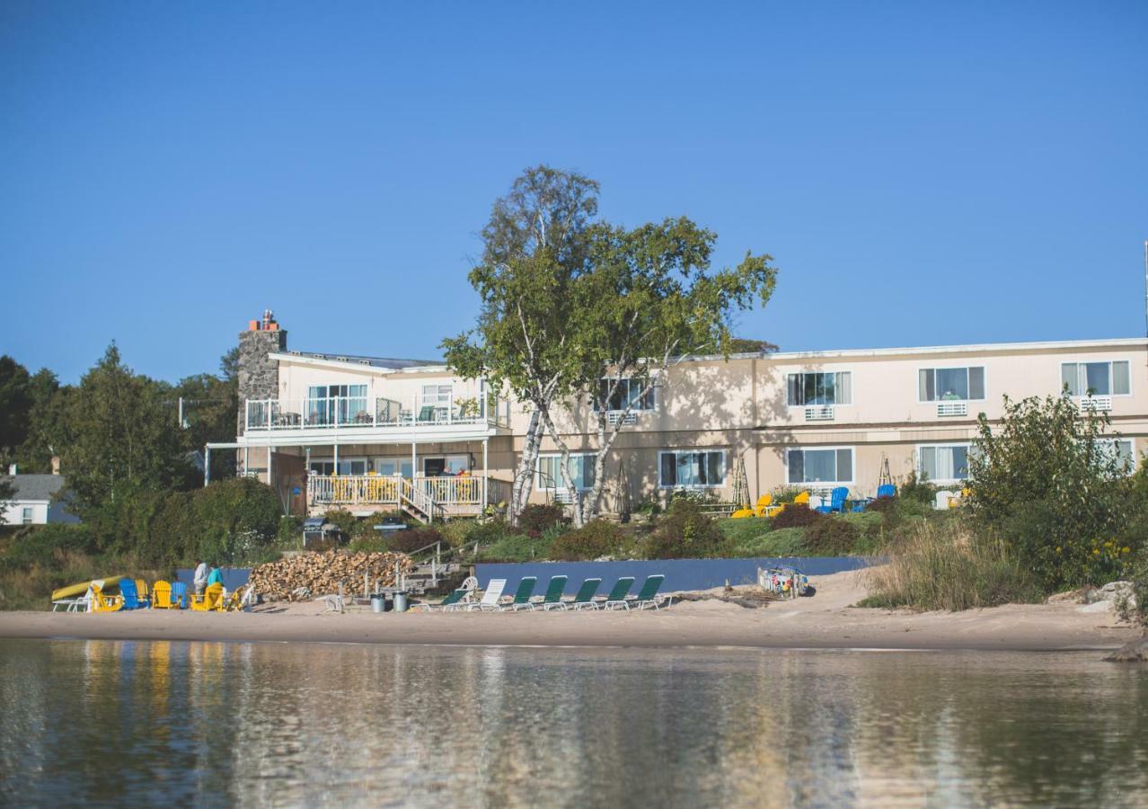 Beachfront Inn Baileys Harbor Exterior foto